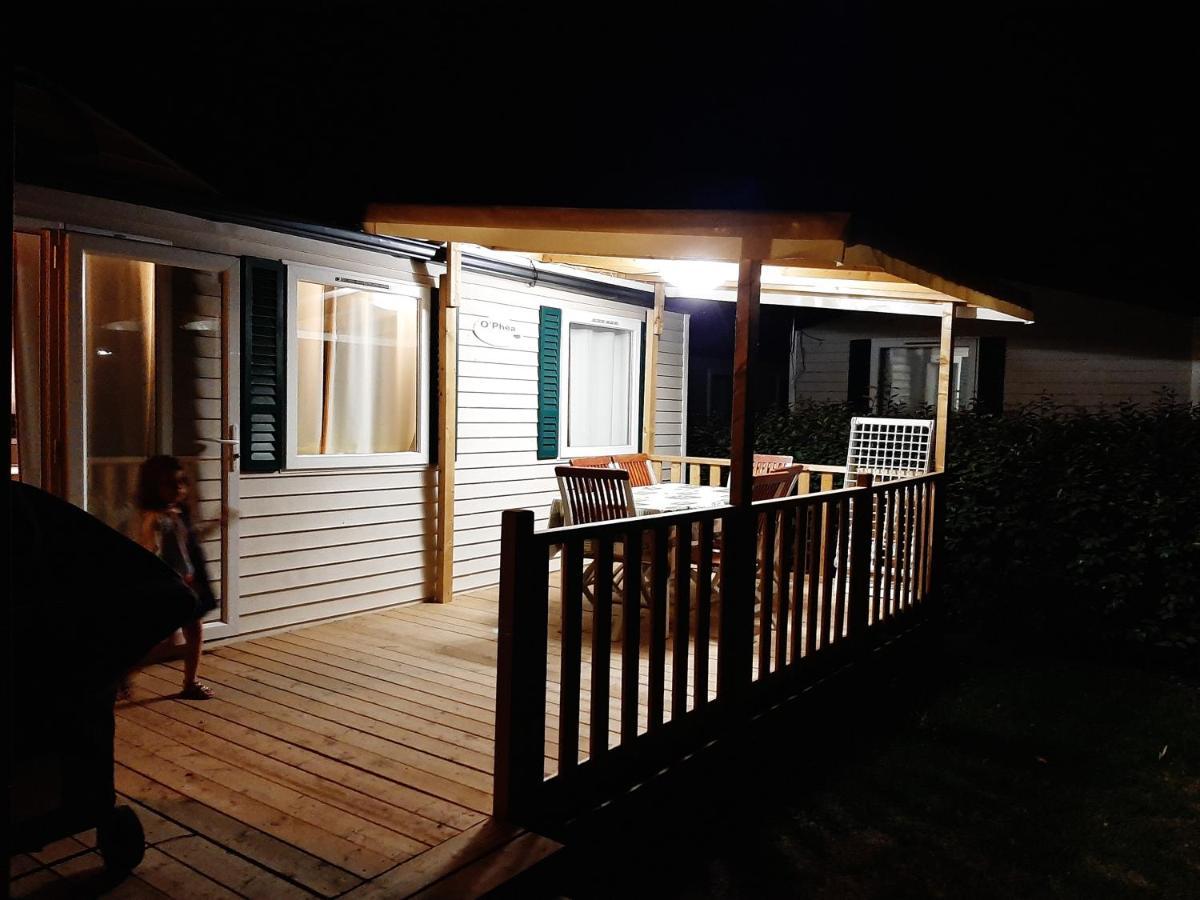 mobile home entierement équipé La Roque-d'Antheron Exterior foto